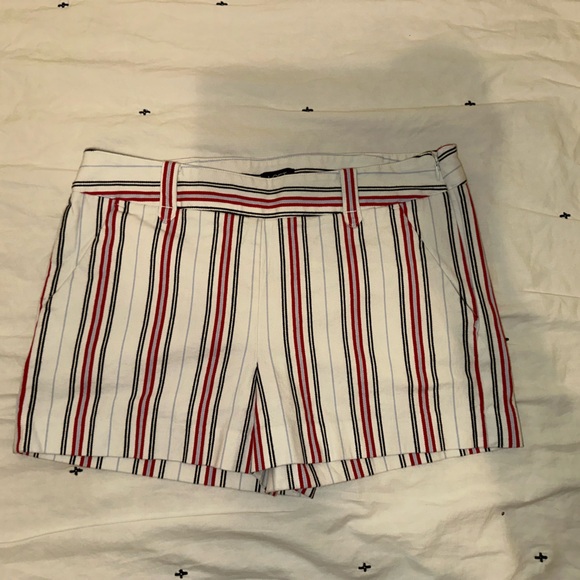 LOFT SHORTS SIZE 8 MID RISE - Picture 2 of 4